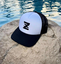 Load image into Gallery viewer, Black &amp; White padded trucker cap.
