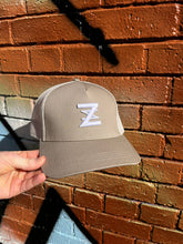 Load image into Gallery viewer, Beige &amp; Cream logo cap.
